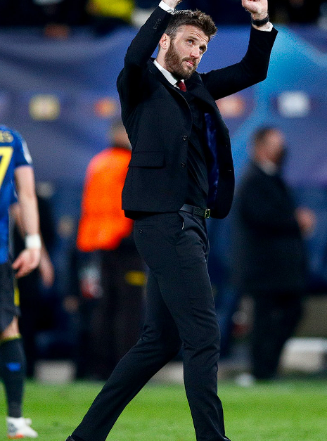 曼联名宿基恩力荐卡里克转正，剖析主帅职责差异